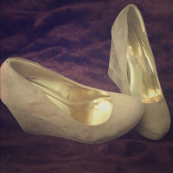 Shoes - Wedge heel size 7